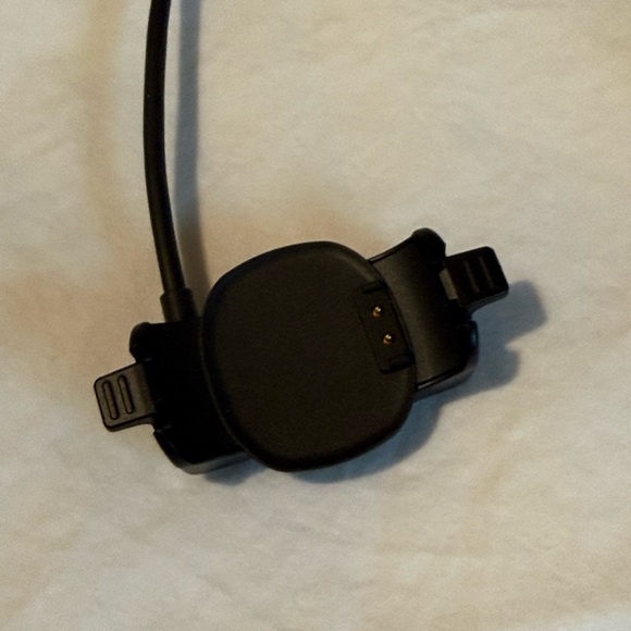 💙 2 for $12 Disney Parks MagicBand + plus charger cable cord only! - Picture 2 of 4